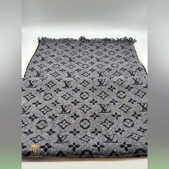 Louis Vuitton monogram 100% wool scarf - Picture 1 of 5